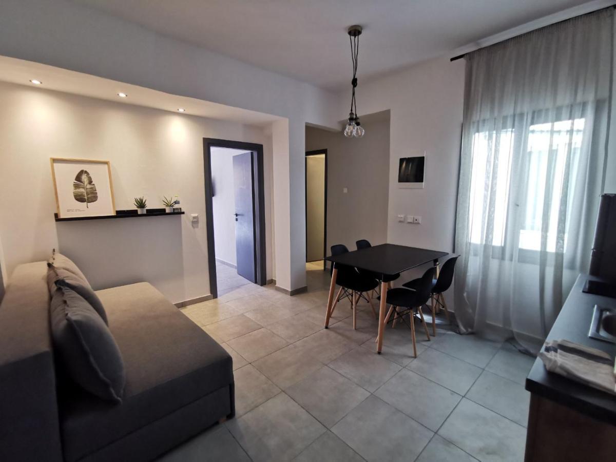 Amalthea Aparthotel Moles Kalyves Exteriör bild