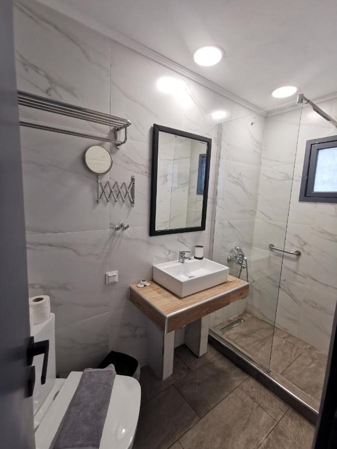 Amalthea Aparthotel Moles Kalyves Exteriör bild